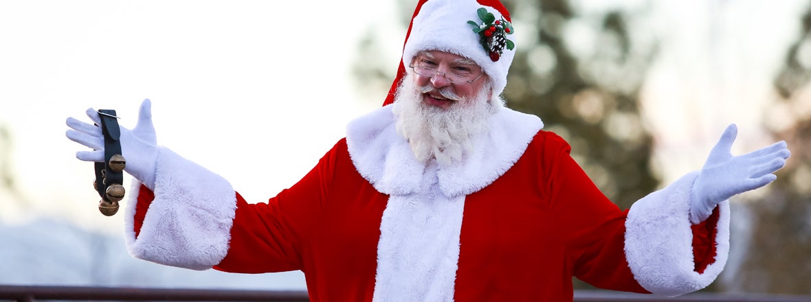 Eagles Celebrate Christmas Around The World