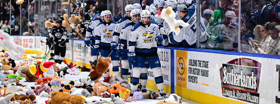 Megna, Barre-Boulet Power Colorado to 6-1 Victory over Reign